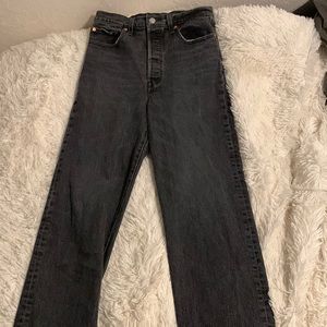 ‘Rib Cage Straight’ Levi’s Premium, Black Jeans. Women’s W28 L27.